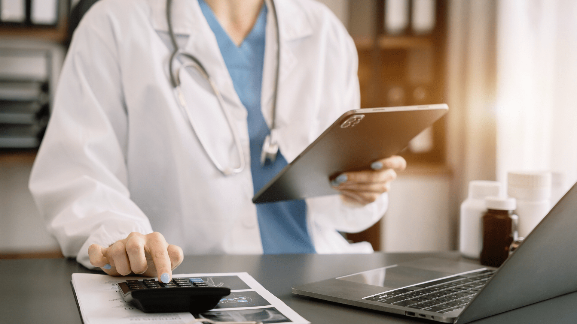 Imagem de capa para o post Especialista aponta 2 passos para contenção de custos na saúde corporativa